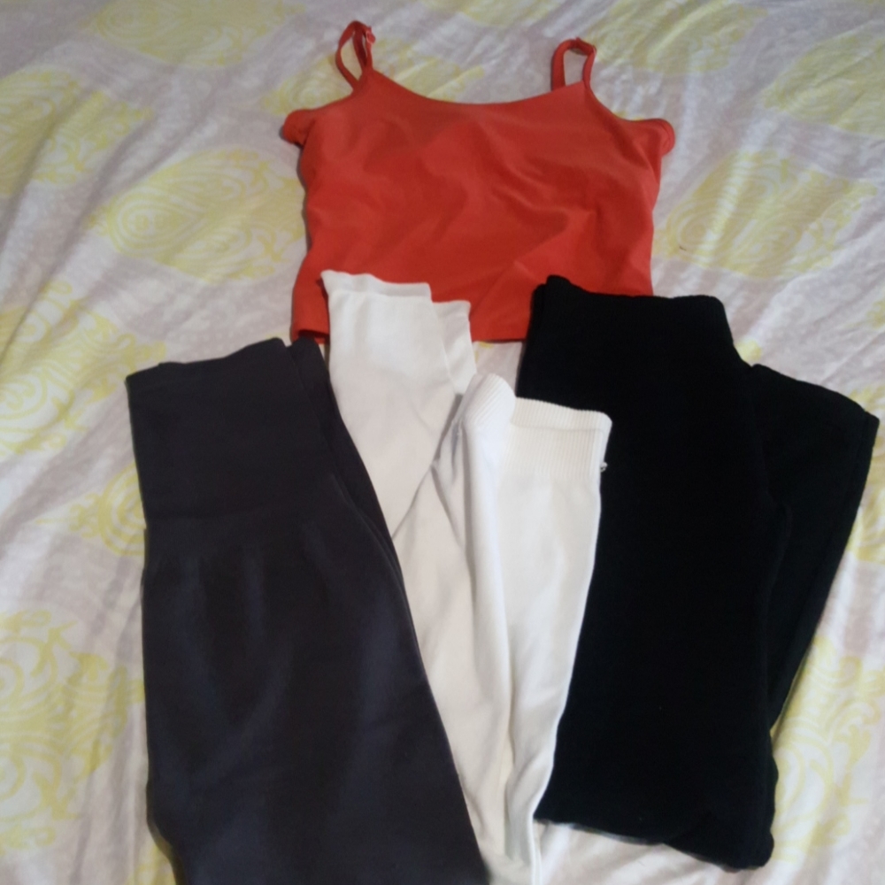 Leggings and 1 top